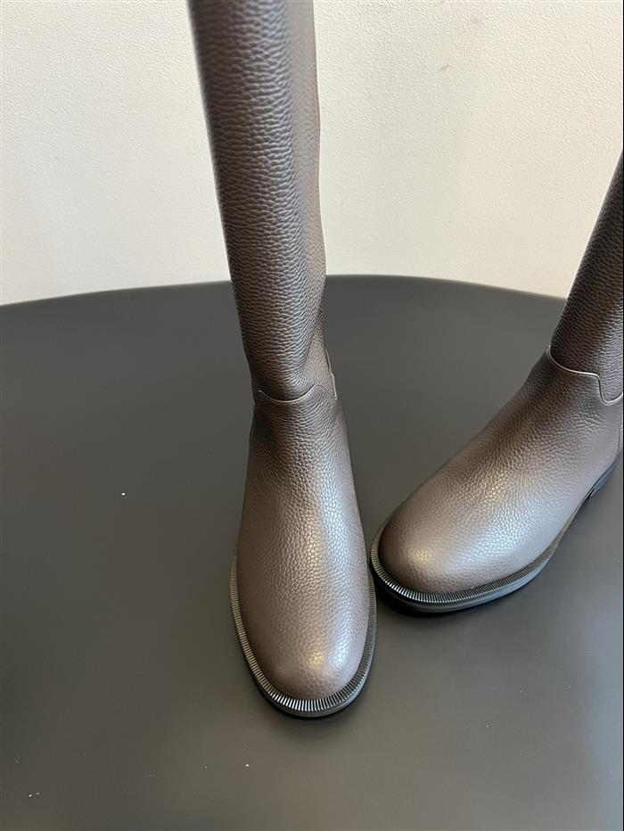 2025112817447643 500